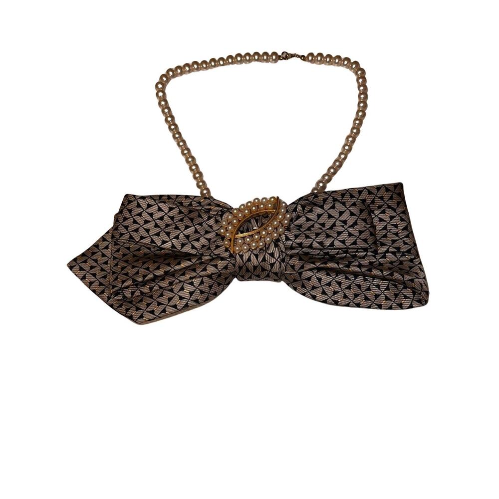 Elegant Pearl Bow Junk Tie Necklace Fashion Statement Accessory Pearl Brooch